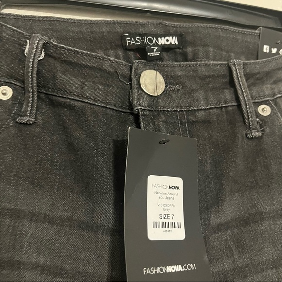 NWT Fashion Nova Dark Gray Wash Jeans Size 7 - Picture 3 of 5